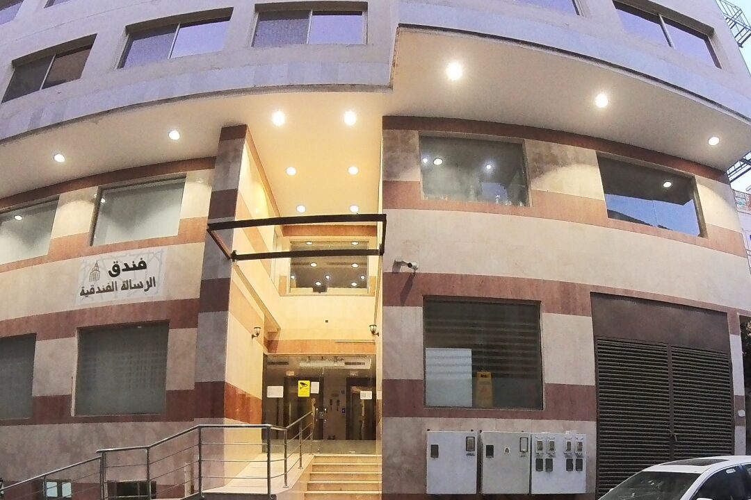 IMGالمدخل الجانبي