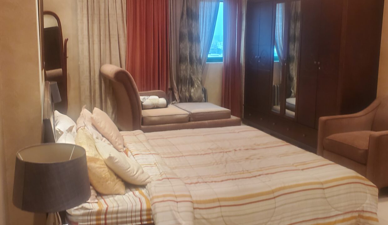 غرفة نوم سرير مزدوج