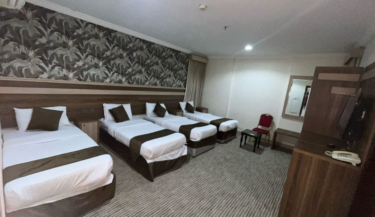 غرفة نوم باربعة اسرة 2